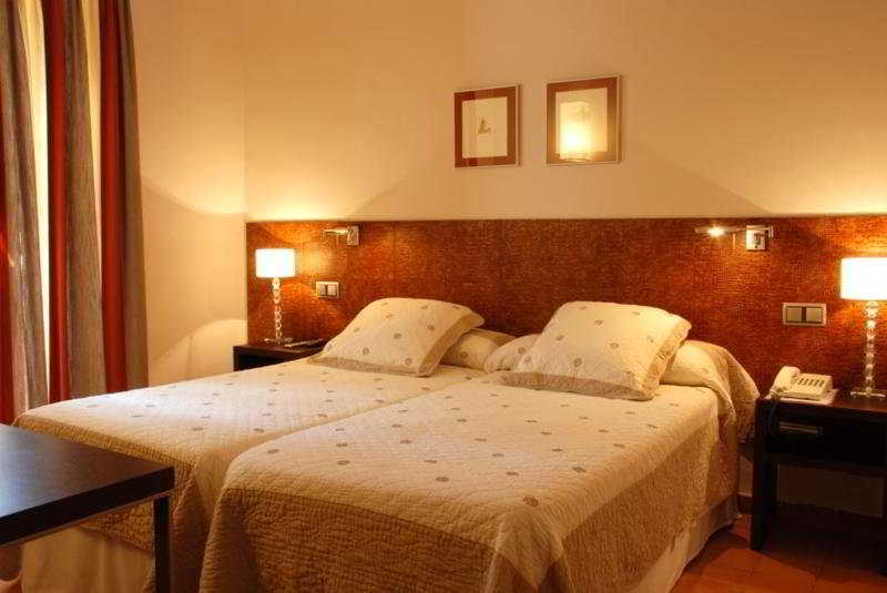 Hotel Y Apartamentos Des Puig ディヤ エクステリア 写真