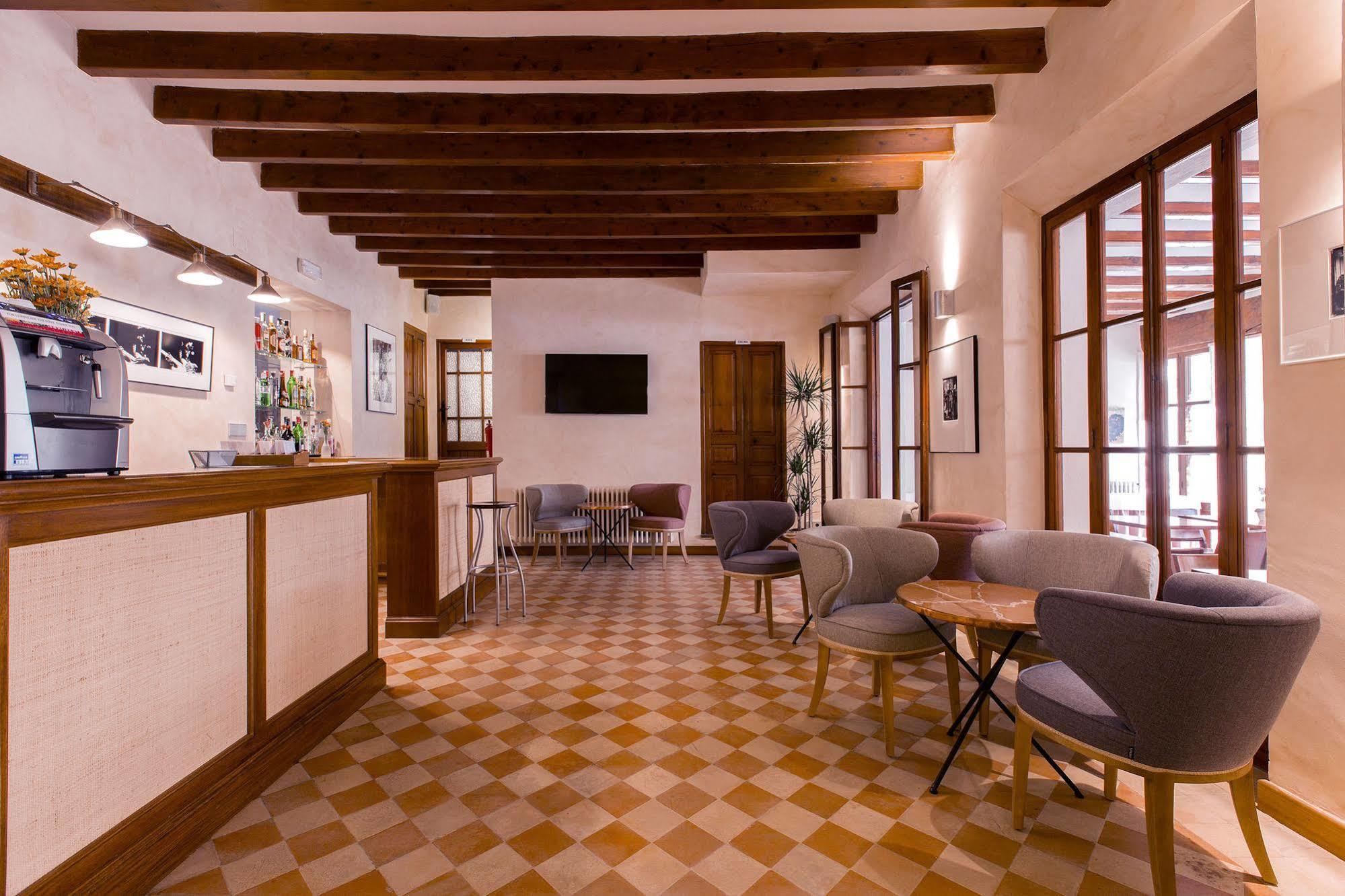 Hotel Y Apartamentos Des Puig ディヤ エクステリア 写真